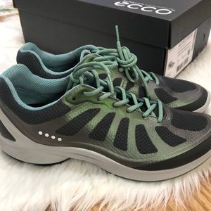 Ecco Biom Fjuel shoes. Size EU 37=US 6-6.5. NIB!